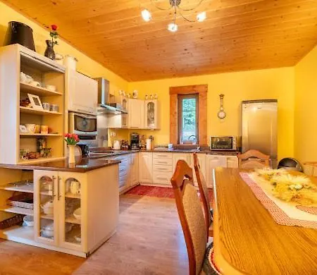 U Stratenej Ovce Casa vacanze Huty